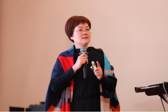 NG体育集团总经理、研究院院长郑爱军在首届长三角营商环境专题论坛上演讲
